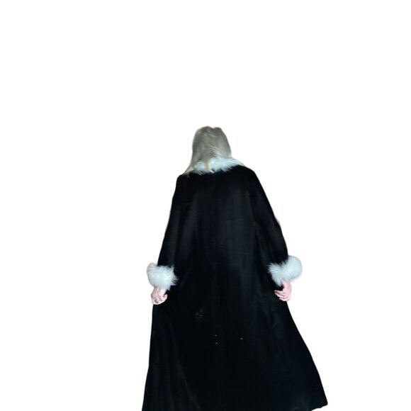 Vintage Womens Voque Special Design‎ Velvet Opera Coat with Fur Trim - Picture 4 of 5
